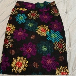 Woman’s lularoe floral skirt